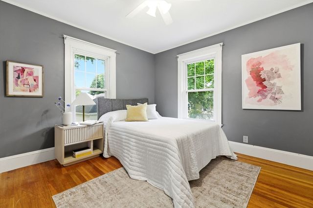 15 Ellis St, Woburn, MA 01801