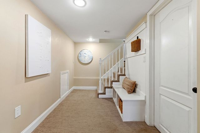 15 Ellis St, Woburn, MA 01801