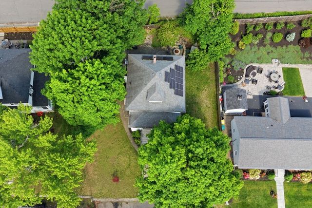 15 Ellis St, Woburn, MA 01801