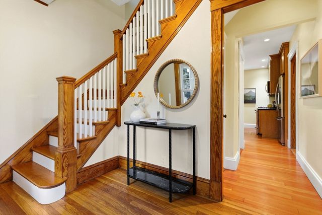 15 Ellis St, Woburn, MA 01801