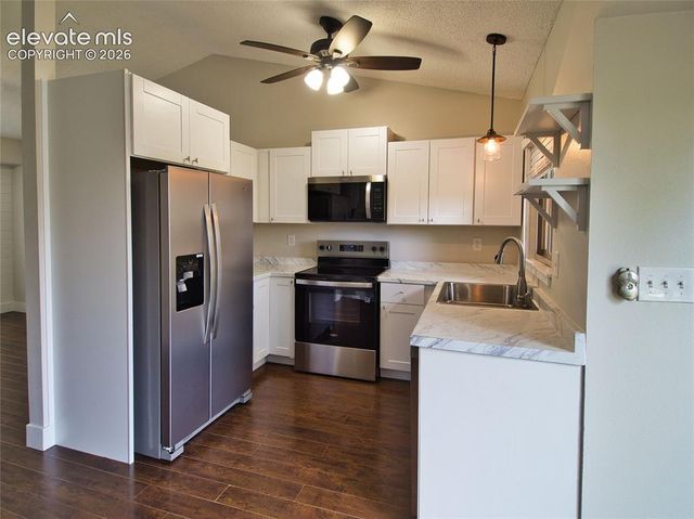7155 Alpenwood Way, Colorado Springs, CO 80918