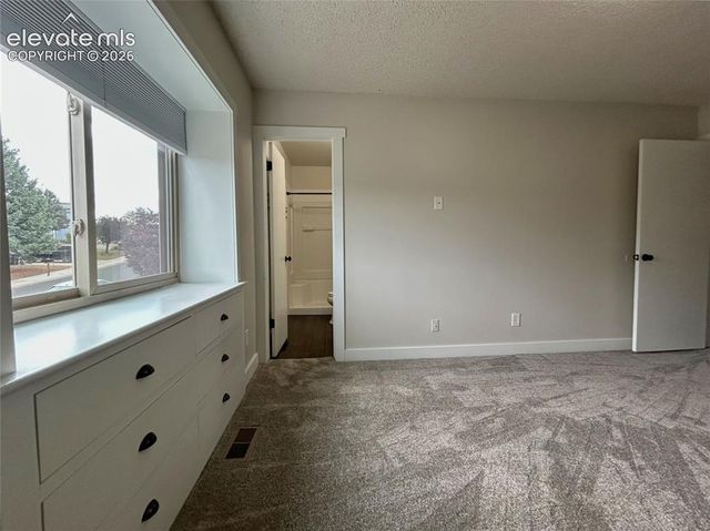 7155 Alpenwood Way, Colorado Springs, CO 80918