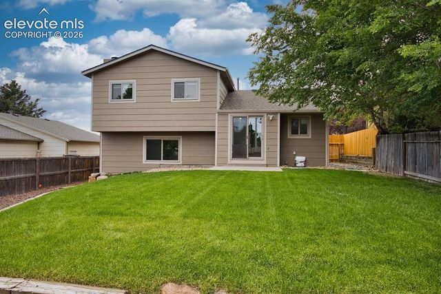 7155 Alpenwood Way, Colorado Springs, CO 80918