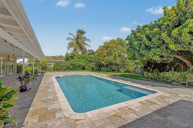 8021 SW 162nd Street, Palmetto Bay, FL 33157