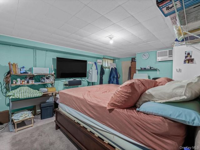 1543 Sweetman Avenue, Elmont, NY 11003