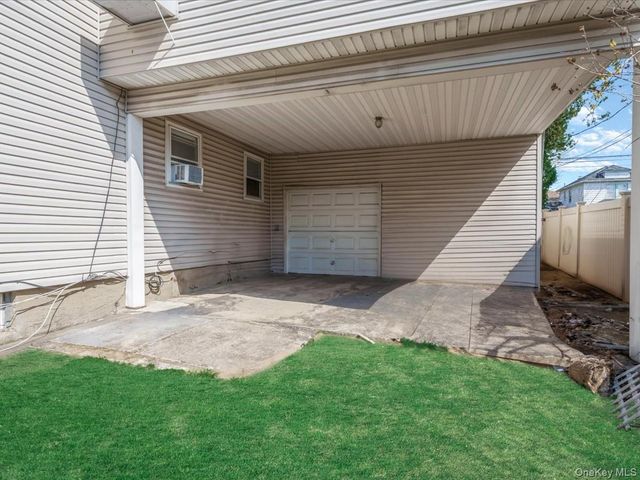 1543 Sweetman Avenue, Elmont, NY 11003