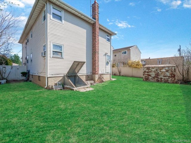 1543 Sweetman Avenue, Elmont, NY 11003