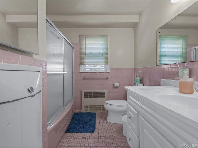1543 Sweetman Avenue, Elmont, NY 11003
