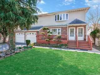 1543 Sweetman Avenue, Elmont, NY 11003