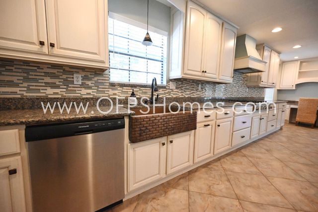 78 E Country Club Drive, Destin, FL 32541