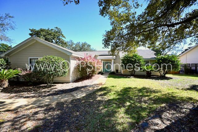 78 E Country Club Drive, Destin, FL 32541