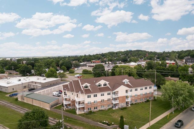 301 N Lake Street 104, Cadillac, MI 49601