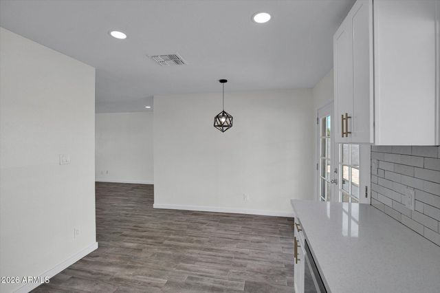2032 W OBISPO Avenue, Mesa, AZ 85202