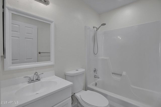 2032 W OBISPO Avenue, Mesa, AZ 85202