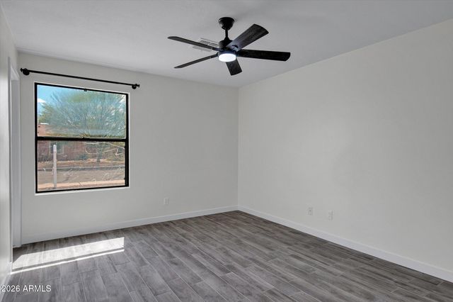 2032 W OBISPO Avenue, Mesa, AZ 85202