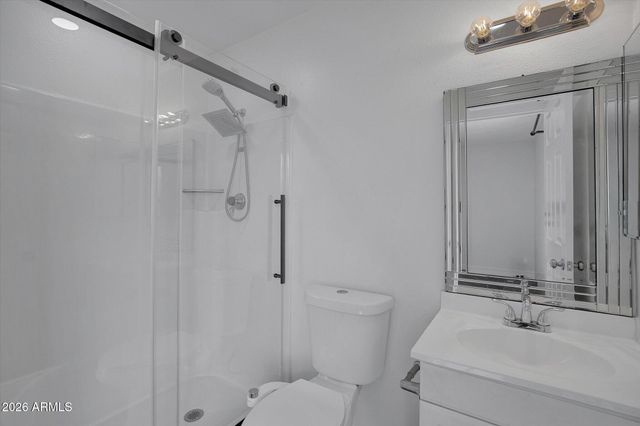 2032 W OBISPO Avenue, Mesa, AZ 85202