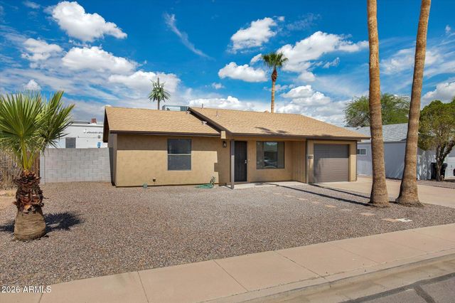 2032 W OBISPO Avenue, Mesa, AZ 85202
