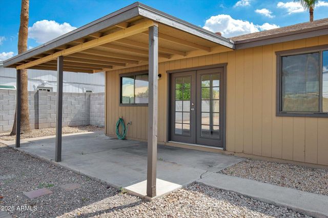2032 W OBISPO Avenue, Mesa, AZ 85202