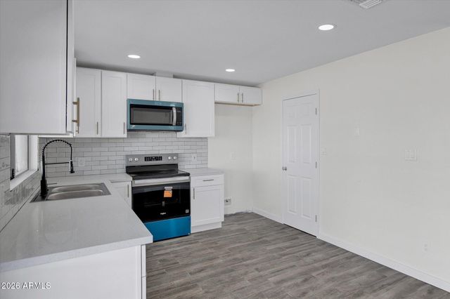 2032 W OBISPO Avenue, Mesa, AZ 85202