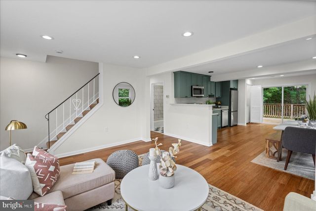 741 LEAFYDALE TER, Pikesville, MD 21208