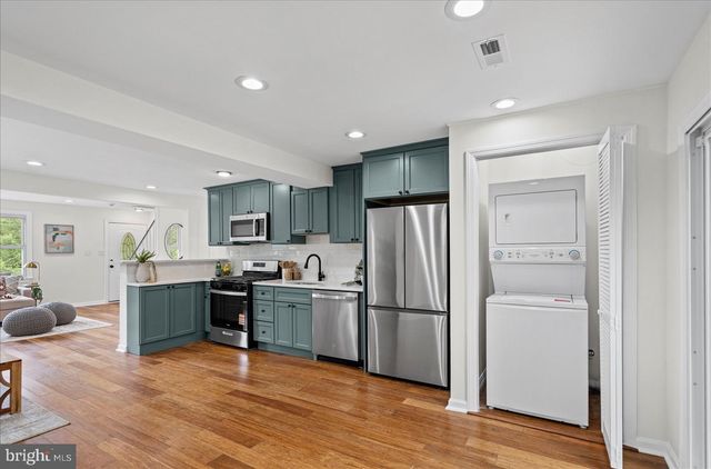 741 LEAFYDALE TER, Pikesville, MD 21208