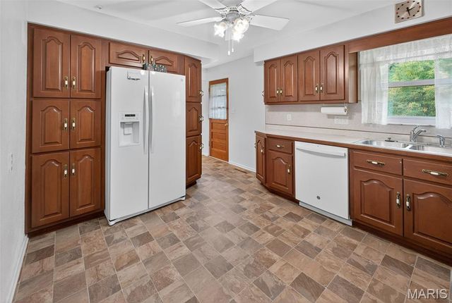 114 High Forest Drive, Belleville, IL 62226