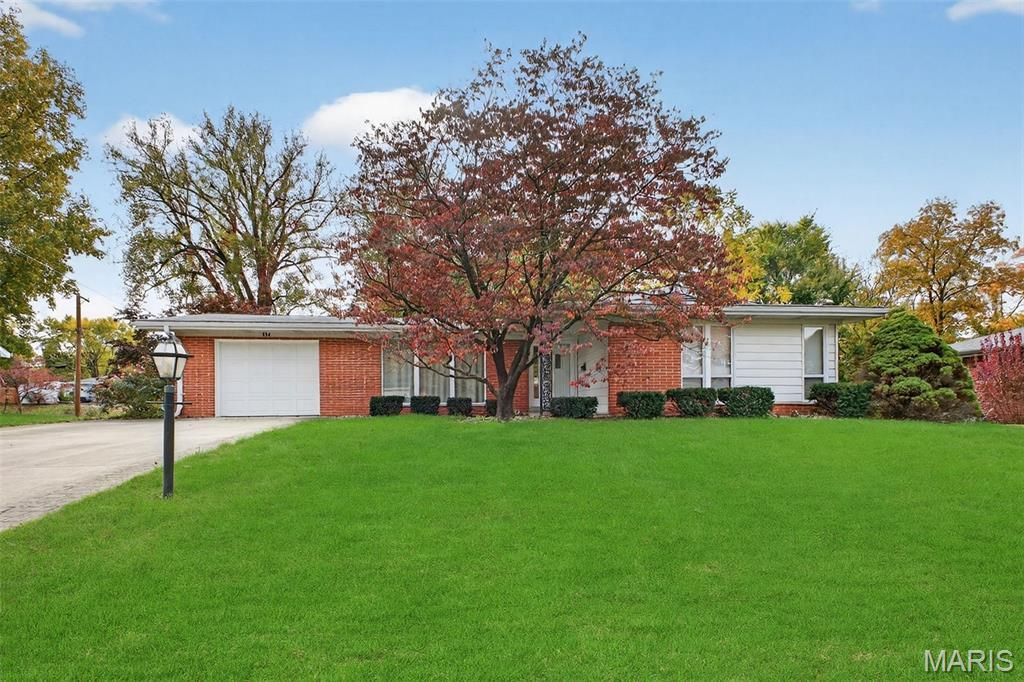 114 High Forest Drive, Belleville, IL 62226