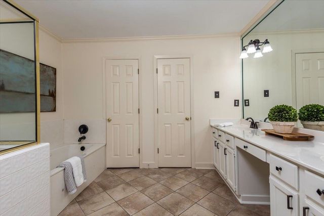 8472 DONEGAL CV, Germantown, TN 38139