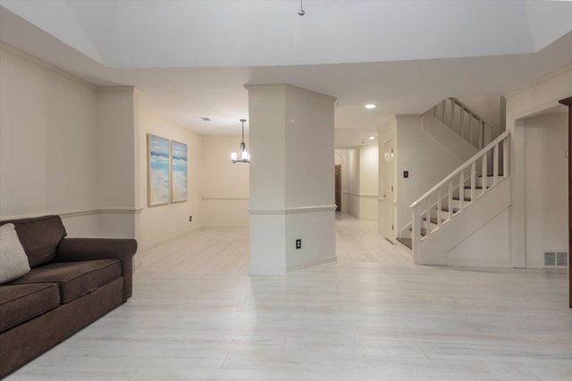 8472 DONEGAL CV, Germantown, TN 38139