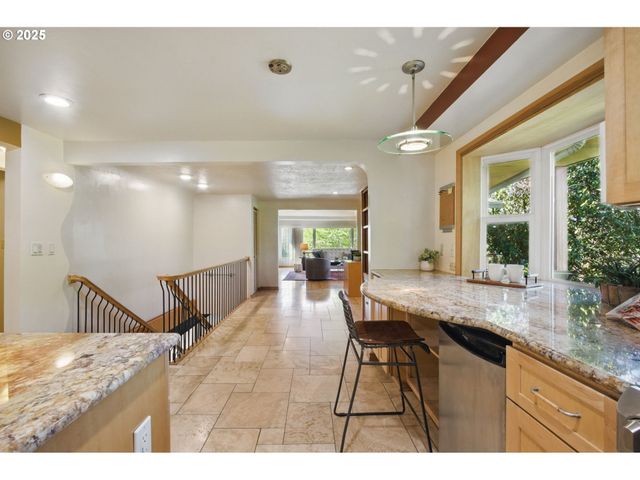 15960 Sw ROSHAK Rd, Portland, OR 97224