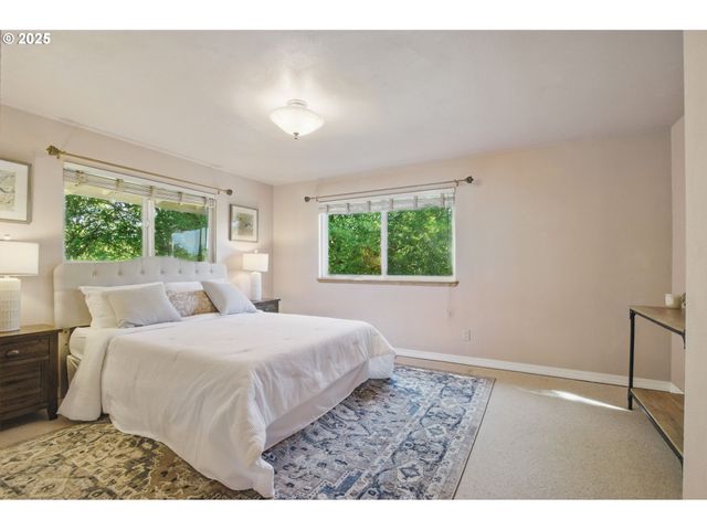 15960 Sw ROSHAK Rd, Portland, OR 97224