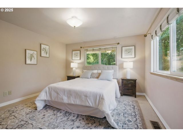 15960 Sw ROSHAK Rd, Portland, OR 97224