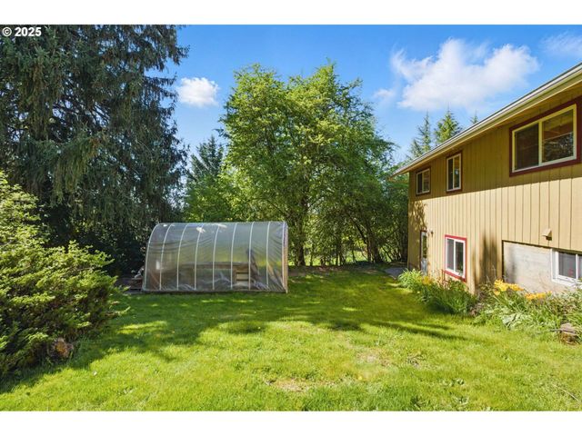 15960 Sw ROSHAK Rd, Portland, OR 97224