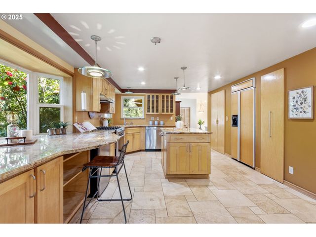 15960 Sw ROSHAK Rd, Portland, OR 97224