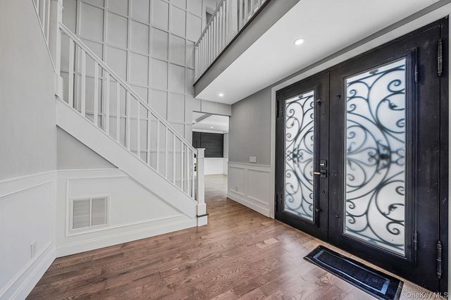 141 Wilmot Road, Scarsdale, NY 10583