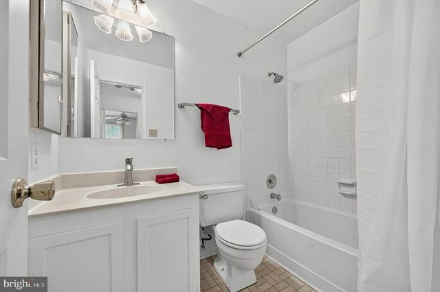 14560 CREEK BRANCH CT, Centreville, VA 20120