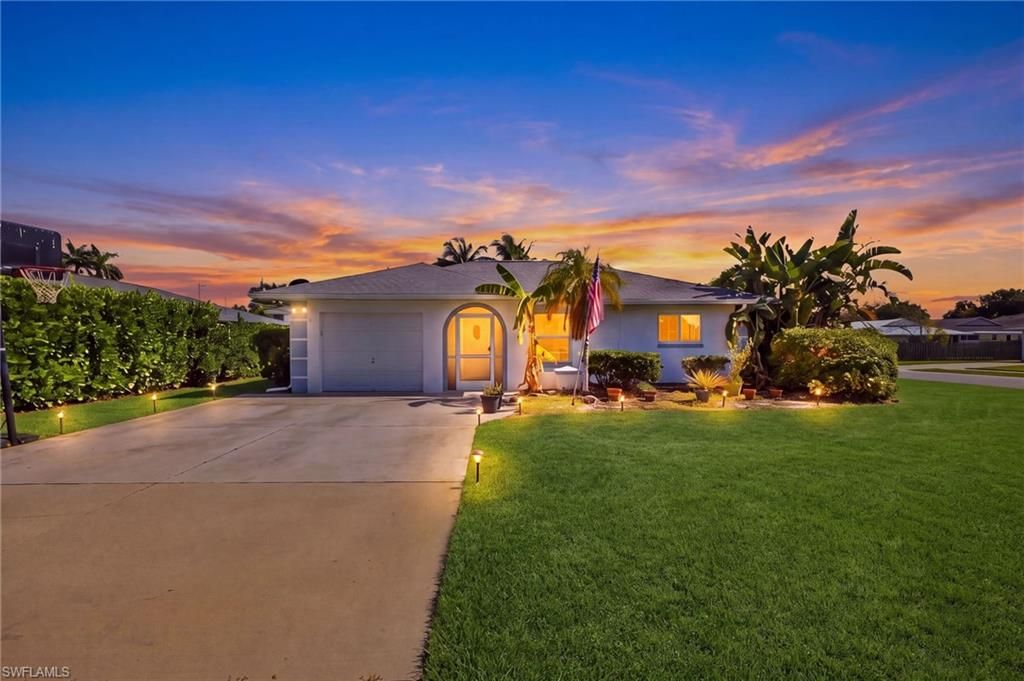702 109th AVE N, NAPLES, FL 34108 — exterior