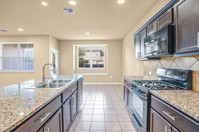 2880 Donnell DR 2003, Round Rock, TX 78664