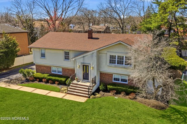 9 Darien Drive, West Long Branch, NJ 07764
