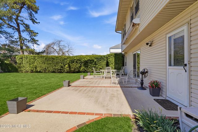 9 Darien Drive, West Long Branch, NJ 07764