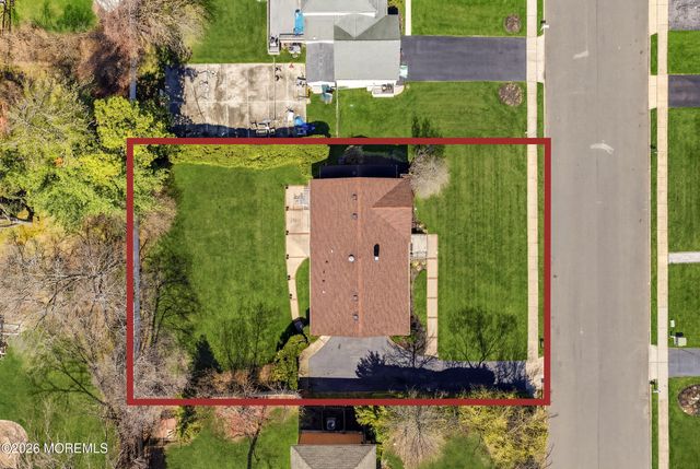 9 Darien Drive, West Long Branch, NJ 07764