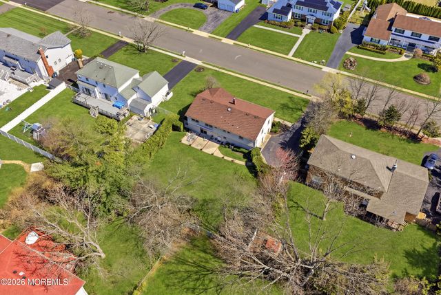 9 Darien Drive, West Long Branch, NJ 07764