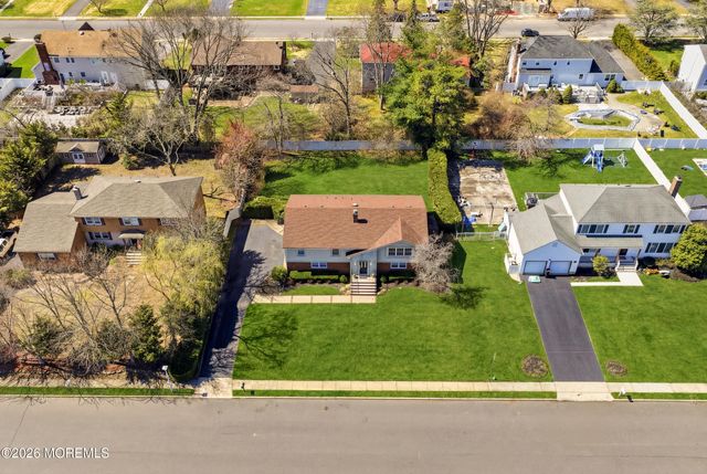 9 Darien Drive, West Long Branch, NJ 07764