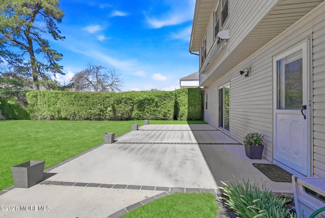 9 Darien Drive, West Long Branch, NJ 07764