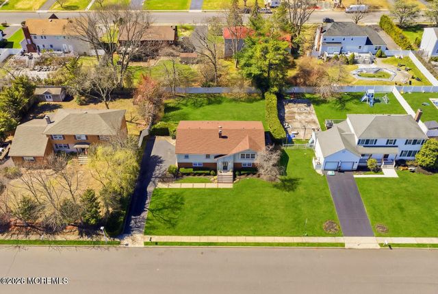 9 Darien Drive, West Long Branch, NJ 07764