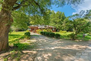 25 Wall Road, Tryon, NC 28782