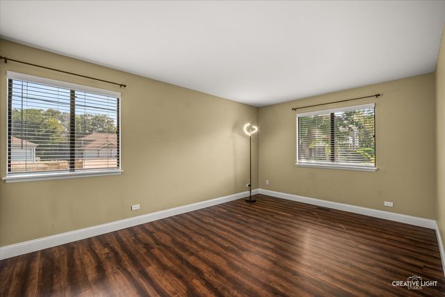 1547 7 Pines Road D-1, Schaumburg, IL 60193
