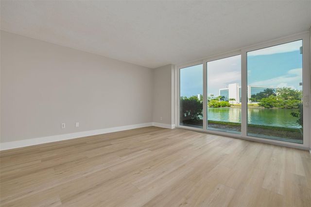 7425 BAY ISLAND DRIVE S 107, St Petersburg, FL 33707