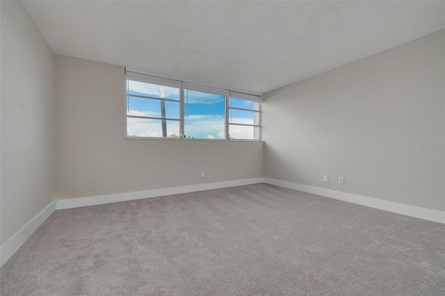 7425 BAY ISLAND DRIVE S 107, St Petersburg, FL 33707