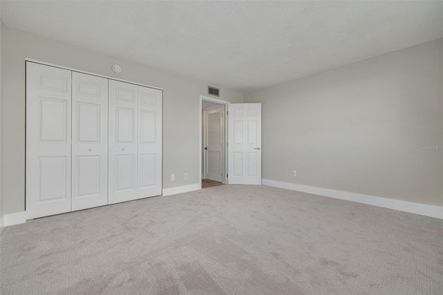 7425 BAY ISLAND DRIVE S 107, St Petersburg, FL 33707